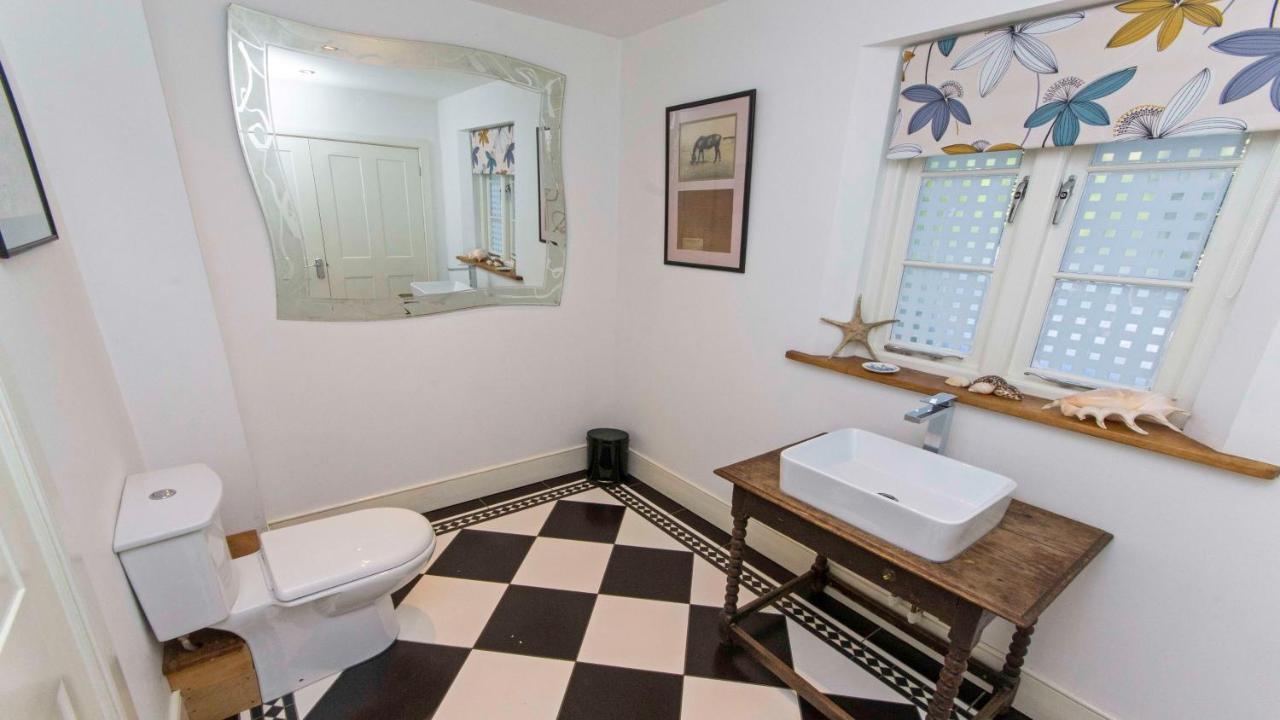 Crowborough Farm - Impressive & Sophisicated Home Surrounded By Unspoilt Countryside In Georgeham - Dog Friendly, Sleeps 14 Exterior foto